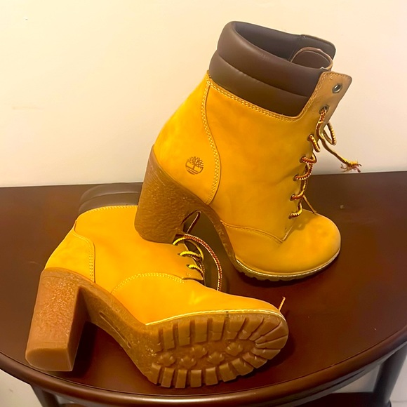 Wheat color Timberland boot - Picture 1 of 4
